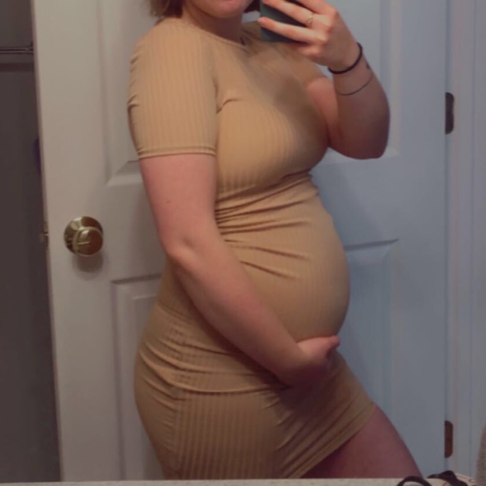 Cream Boohoo Maternity Dress Size4